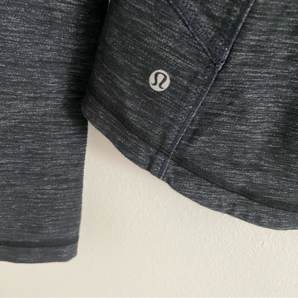 Lululemon Navy blue denim Jacket size 4 - Picture 2 of 4